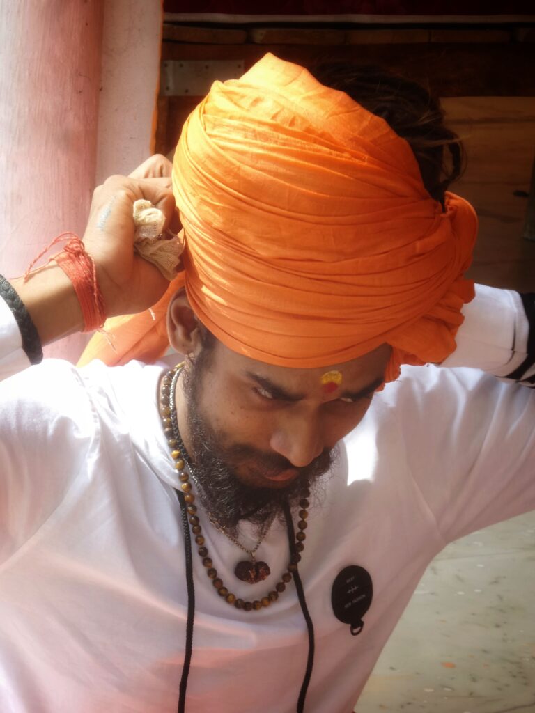 India. Delhi. Il giovane Sadhu